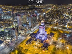 Warszawa z lotu ptaka nocą centrum fotoobraz POLAND ON AIR